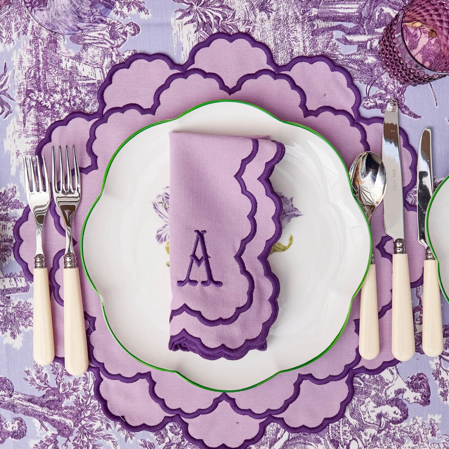 Mrs. Alice Lily Purple Placemats & Napkins (Set of 4)< Table Linen Sets | Mrs. Alice Monogram