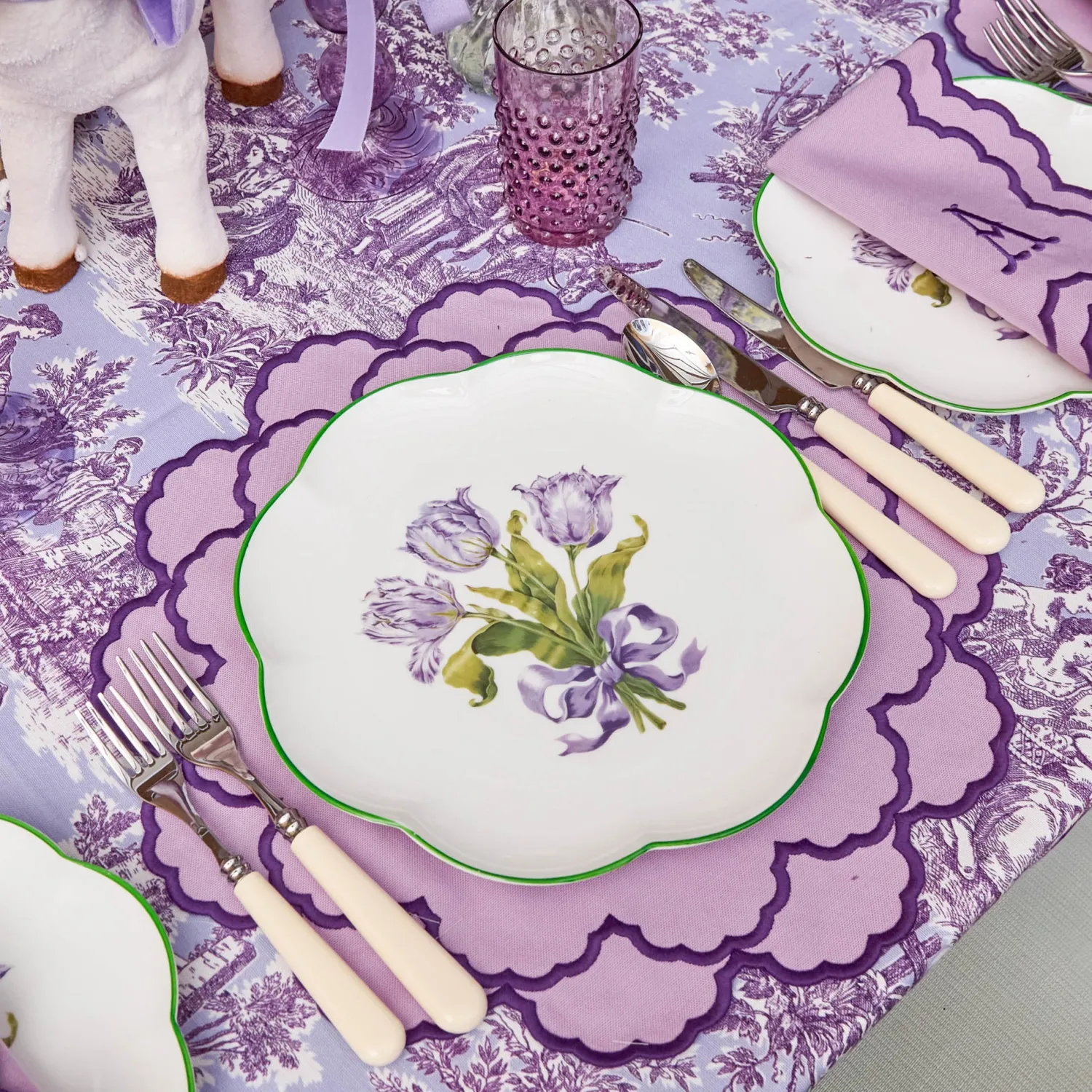 Mrs. Alice Lily Purple Placemats & Napkins (Set of 4)< Table Linen Sets | Mrs. Alice Monogram