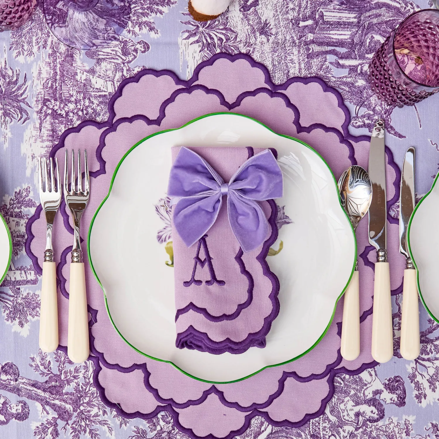 Mrs. Alice Lily Purple Placemats & Napkins (Set of 4)< Table Linen Sets | Mrs. Alice Monogram