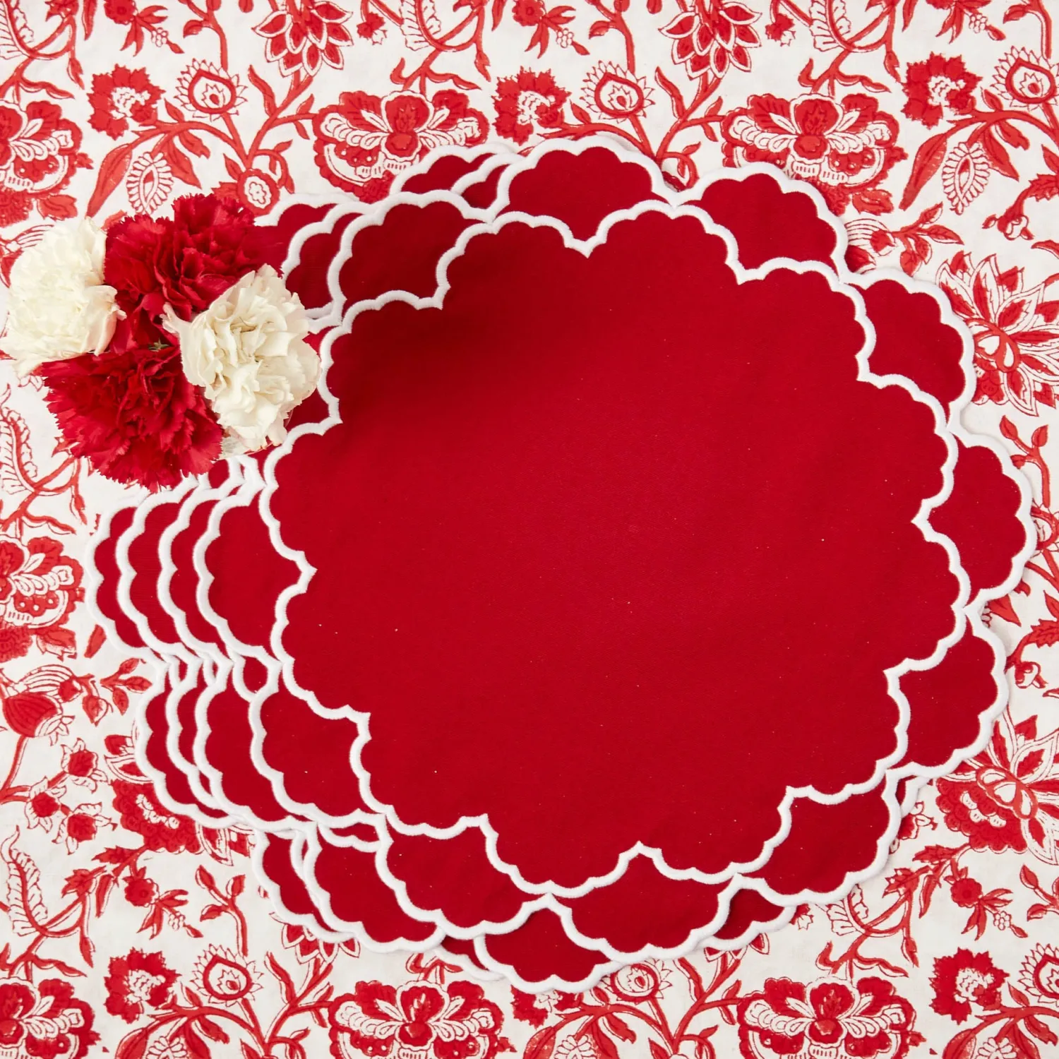 Mrs. Alice Lily Red & White Placemats (Set of 4)< Placemats