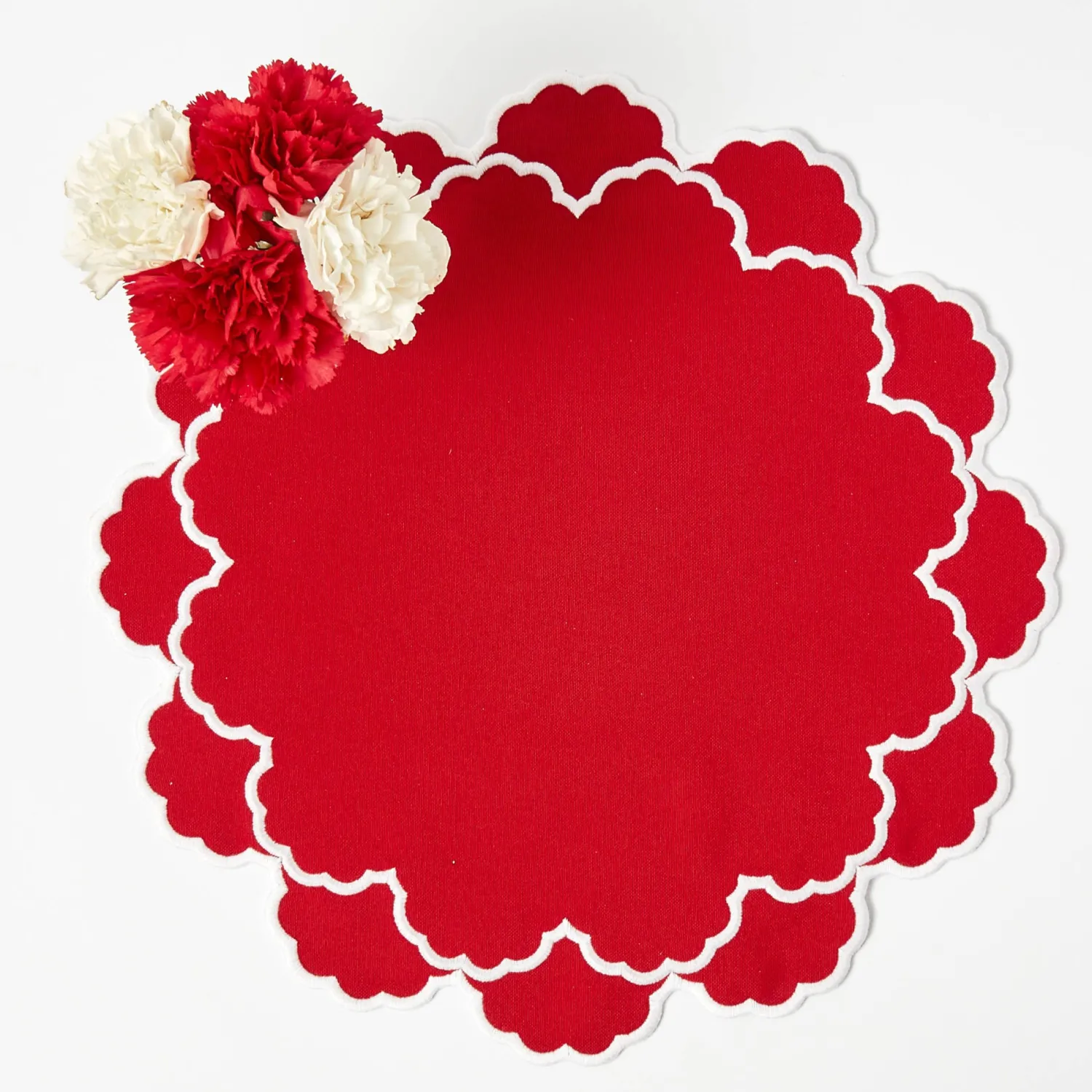 Mrs. Alice Lily Red & White Placemats (Set of 4)< Placemats