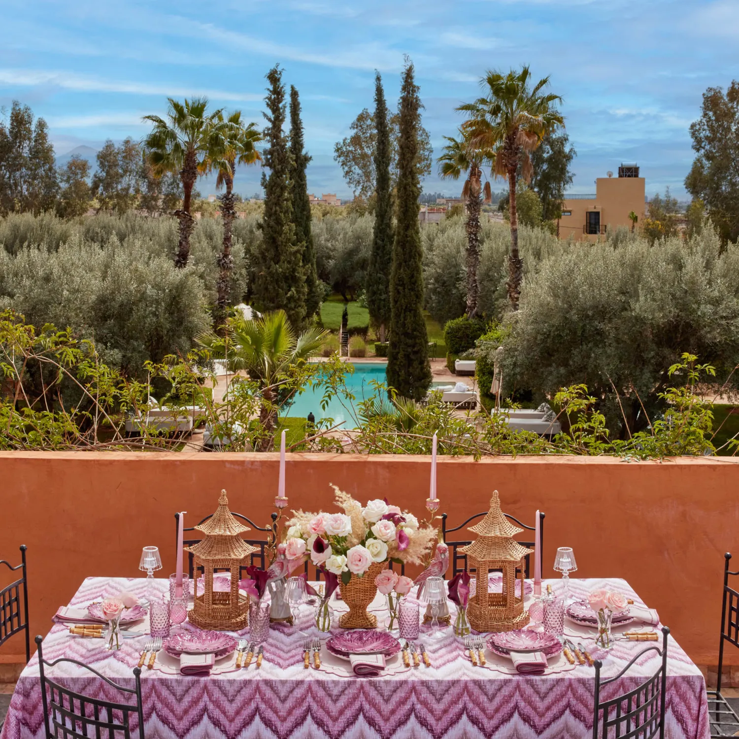 Mrs. Alice Mariana Pink Placemats & Napkins (Set of 4)< Summer Table Linen | Table Linen Sets