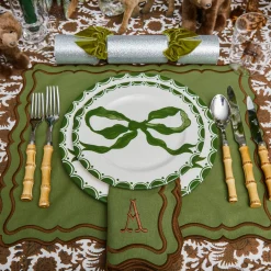 Mrs. Alice Marilyn Forest Green Bow Starter Plates (Set of 4)< Starter Plates | Crockery Sets
