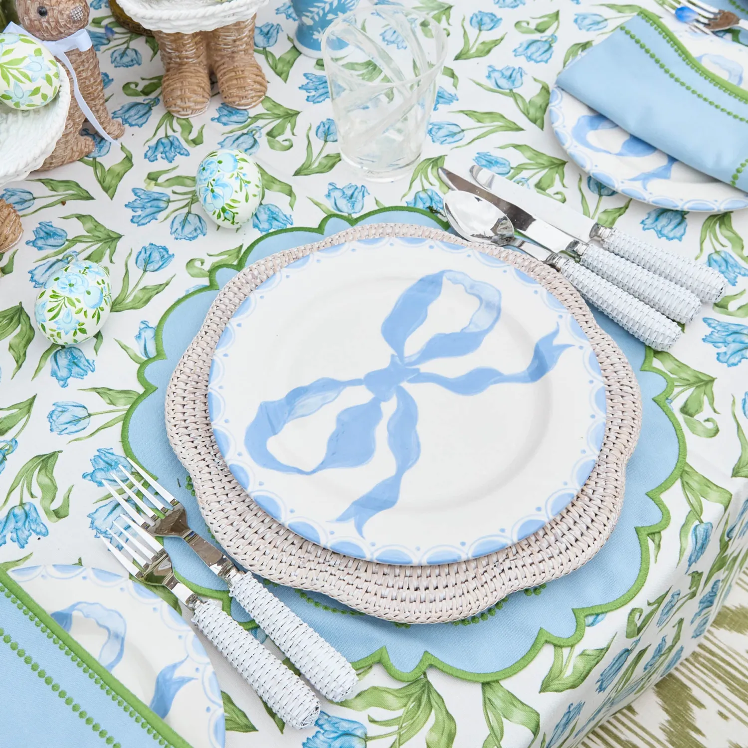 Mrs. Alice Natural Scalloped Rattan Charger Plates (Set of 4)< Placemats | For Her