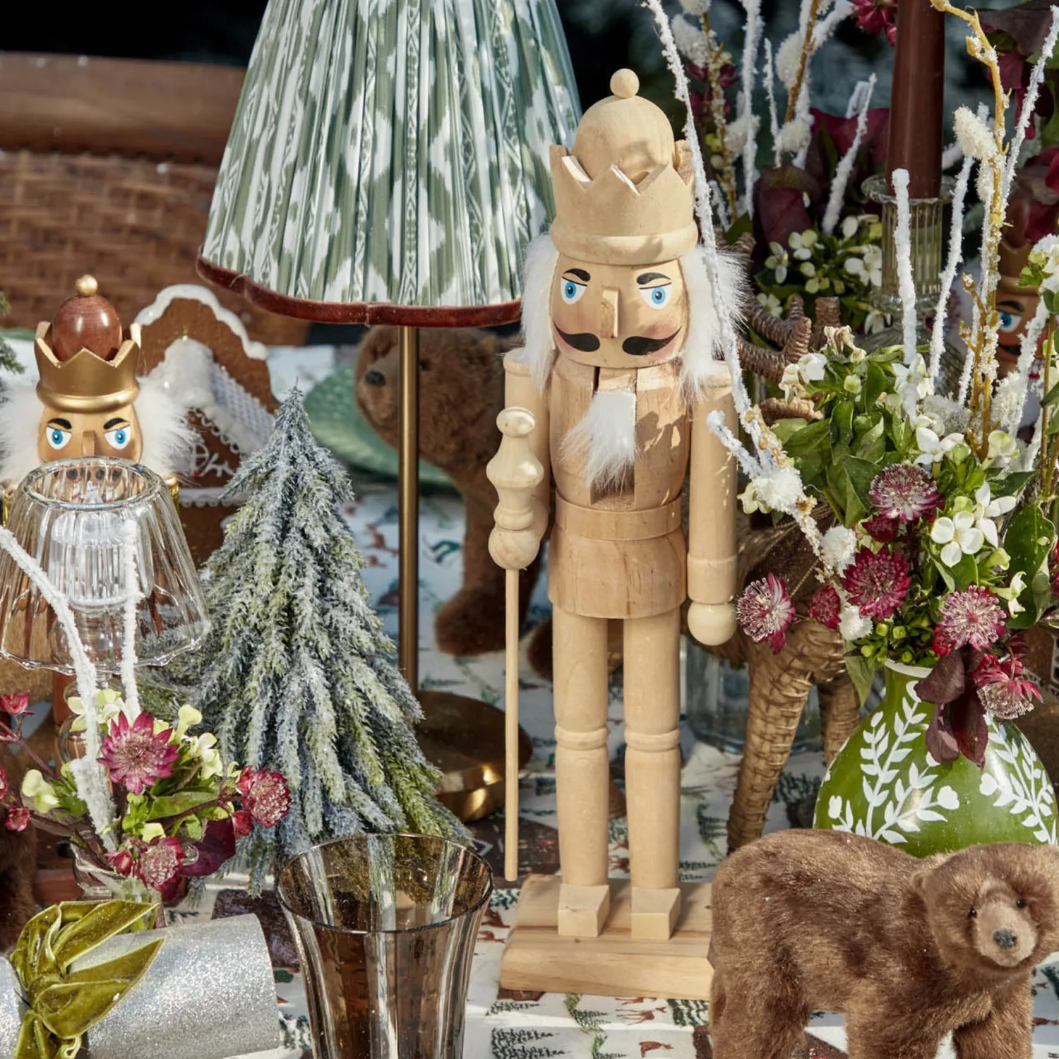 Mrs. Alice Natural Wood Nutcracker Family< Christmas Decorations