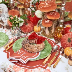 Mrs. Alice Nutshell Glitter Wreath (Set of 4)< Autumn Decorations