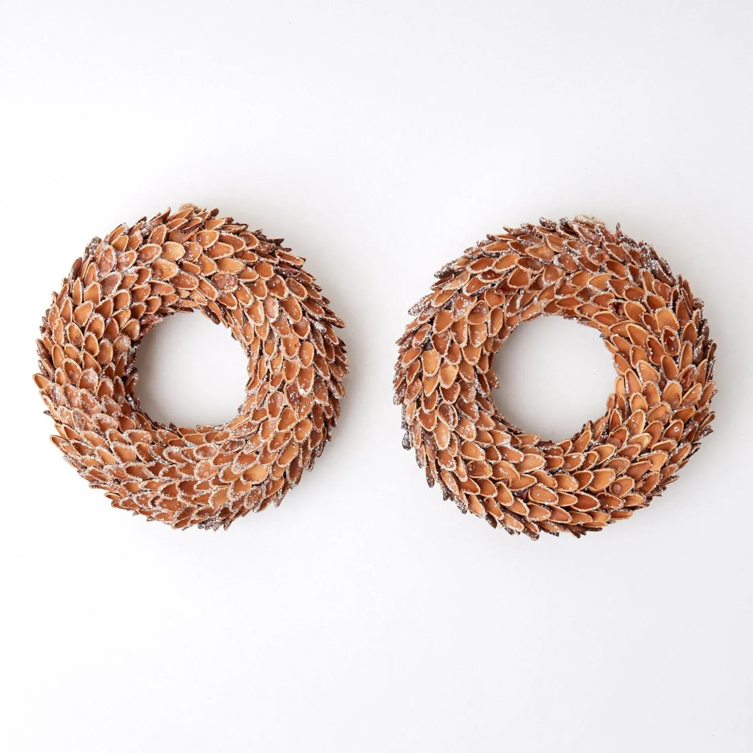 Mrs. Alice Nutshell Glitter Wreath (Set of 4)< Autumn Decorations