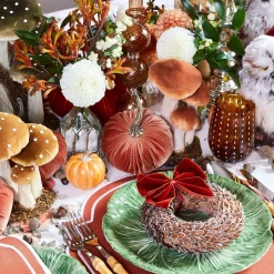 Mrs. Alice Nutshell Glitter Wreath (Set of 4)< Autumn Decorations