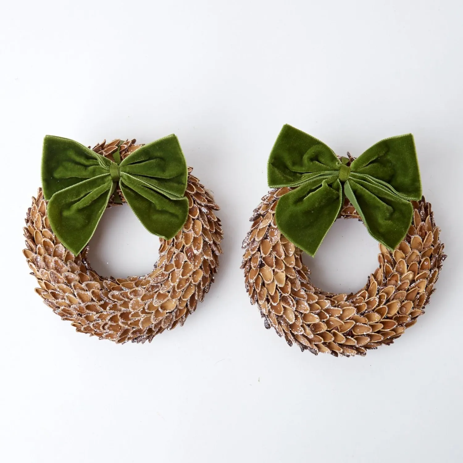 Mrs. Alice Nutshell Glitter Wreath (Set of 4)< Autumn Decorations