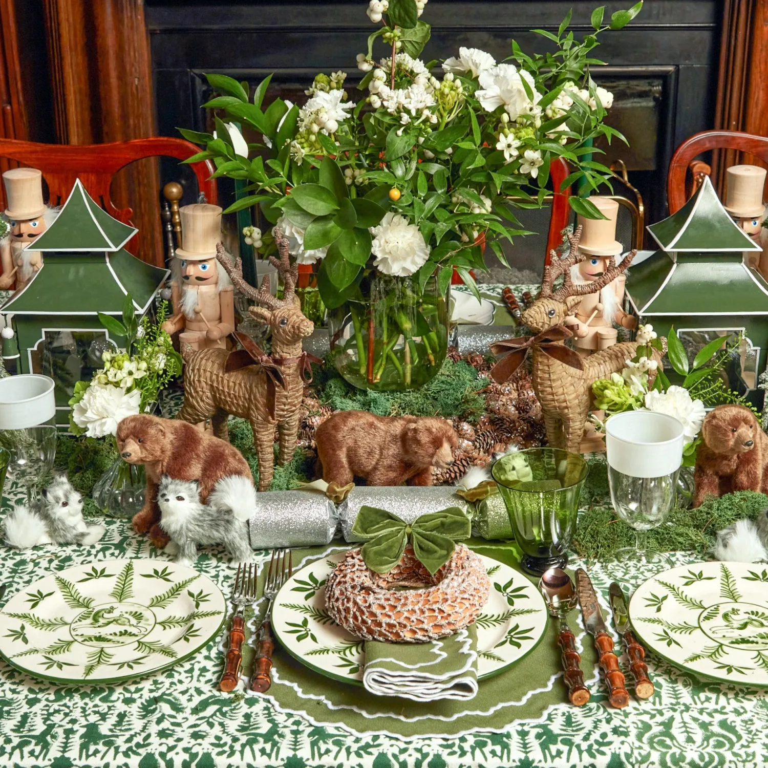 Mrs. Alice Nutshell Glitter Wreath (Set of 4)< Autumn Decorations