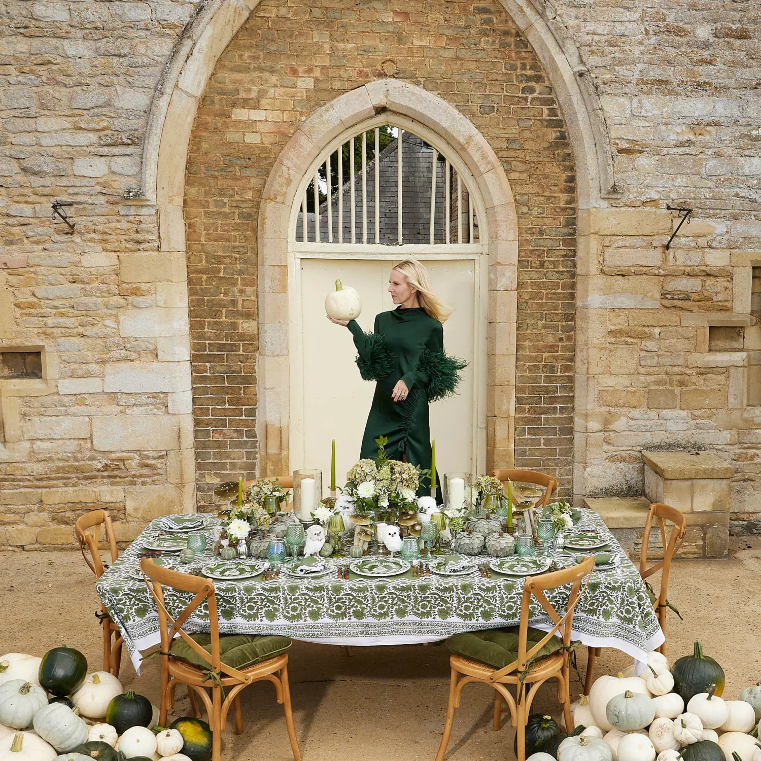 Mrs. Alice Olive Pheasant Tablecloth< Tablecloths