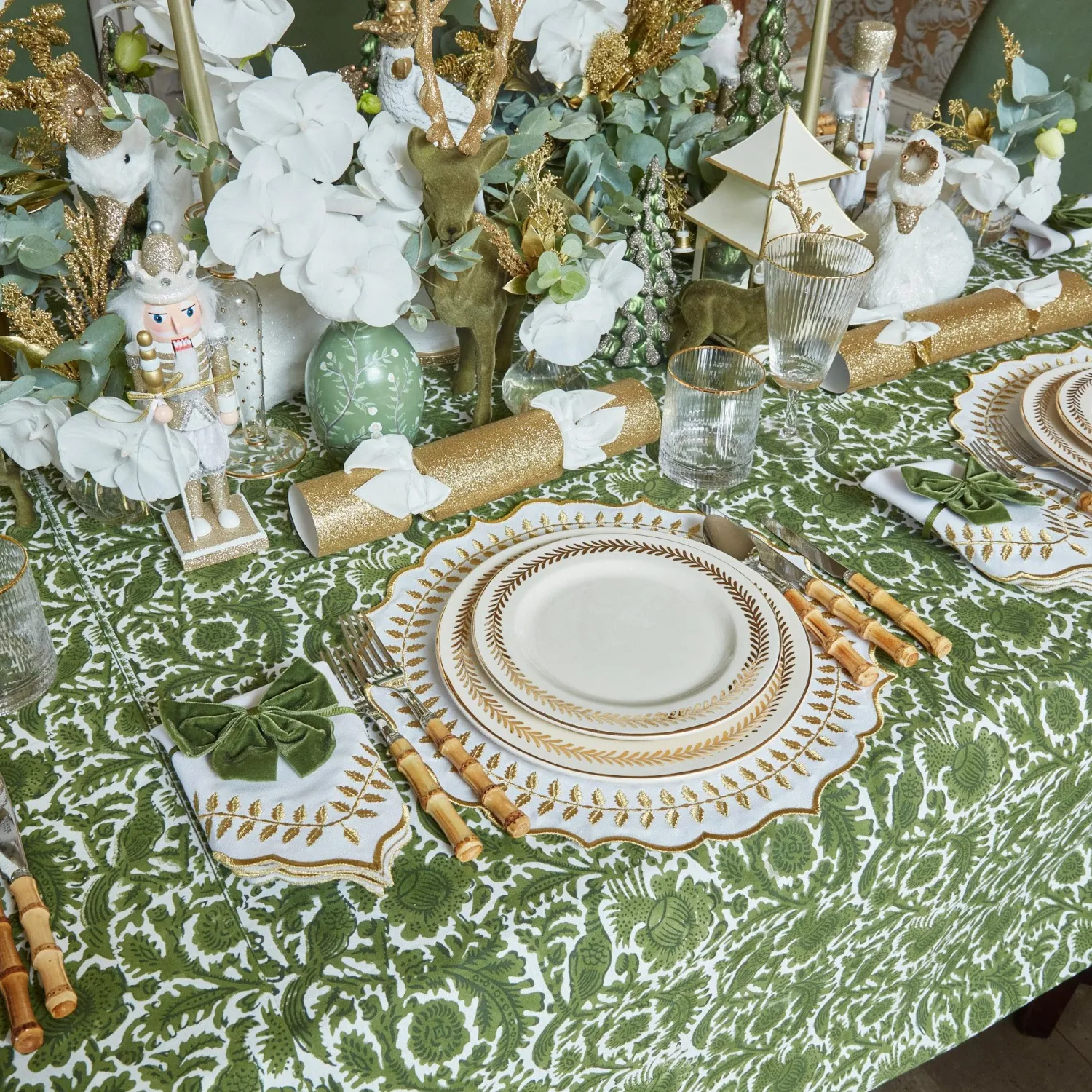 Mrs. Alice Olive Pheasant Tablecloth< Tablecloths