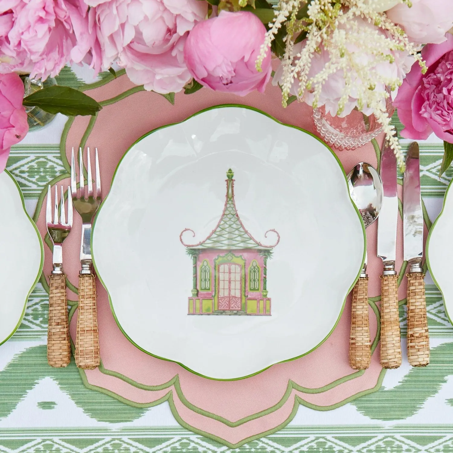 Mrs. Alice Pink & Green Pagoda Dinner Plates (Set of 4)< Dinner Plates | Crockery Sets