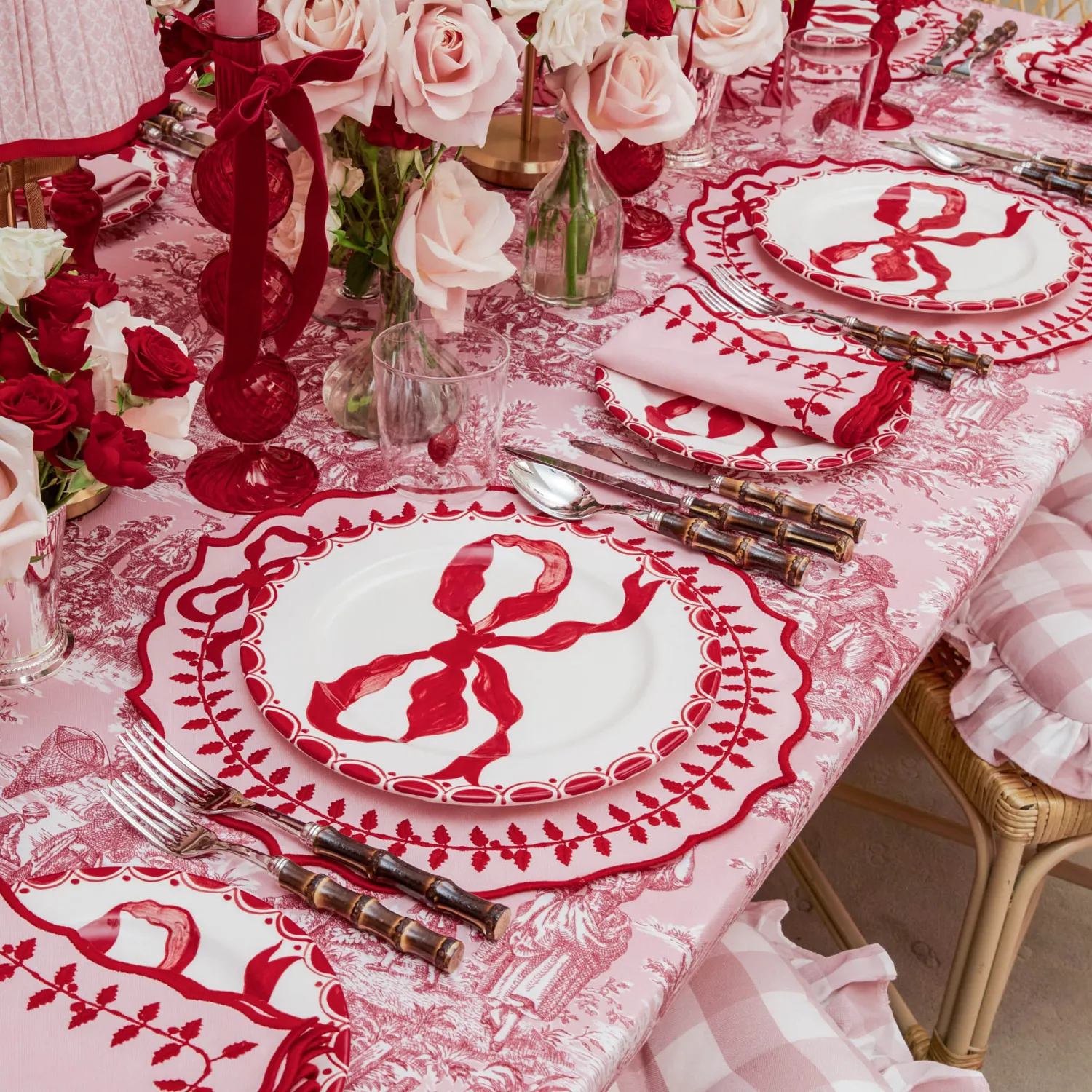 Mrs. Alice Pink & Red Bow Laurel Placemats (Set of 4)< Placemats