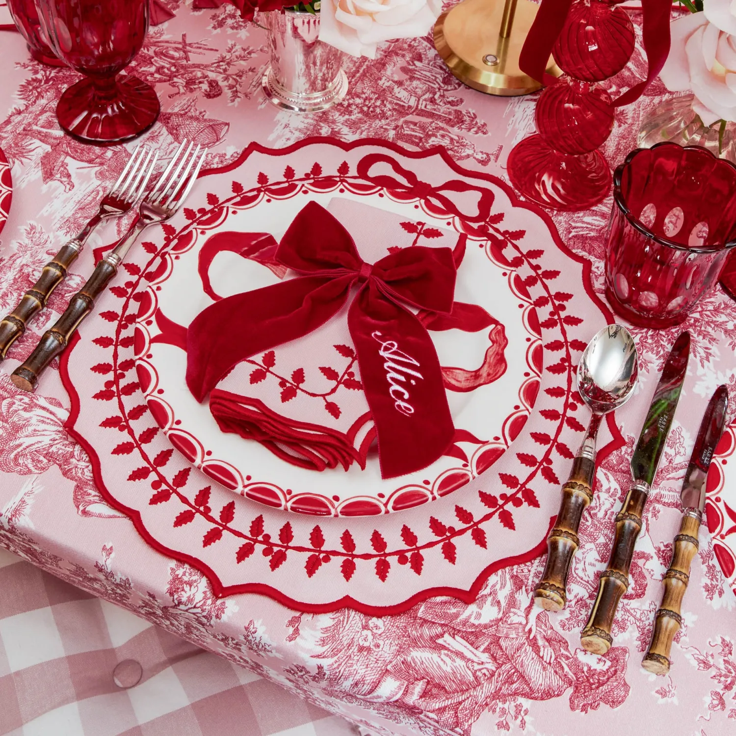 Mrs. Alice Pink & Red Bow Laurel Placemats (Set of 4)< Placemats