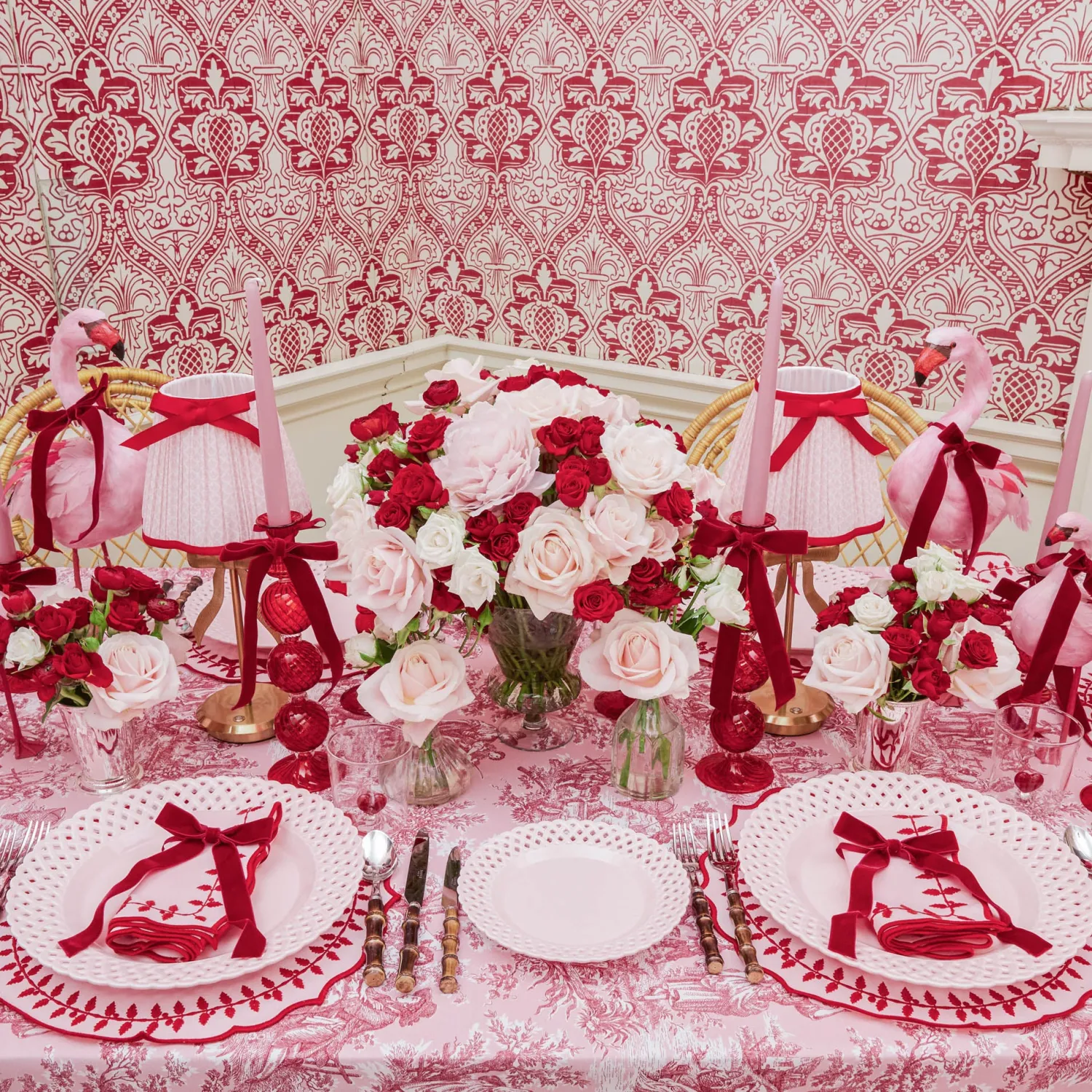 Mrs. Alice Pink & Red Bow Laurel Placemats (Set of 4)< Placemats