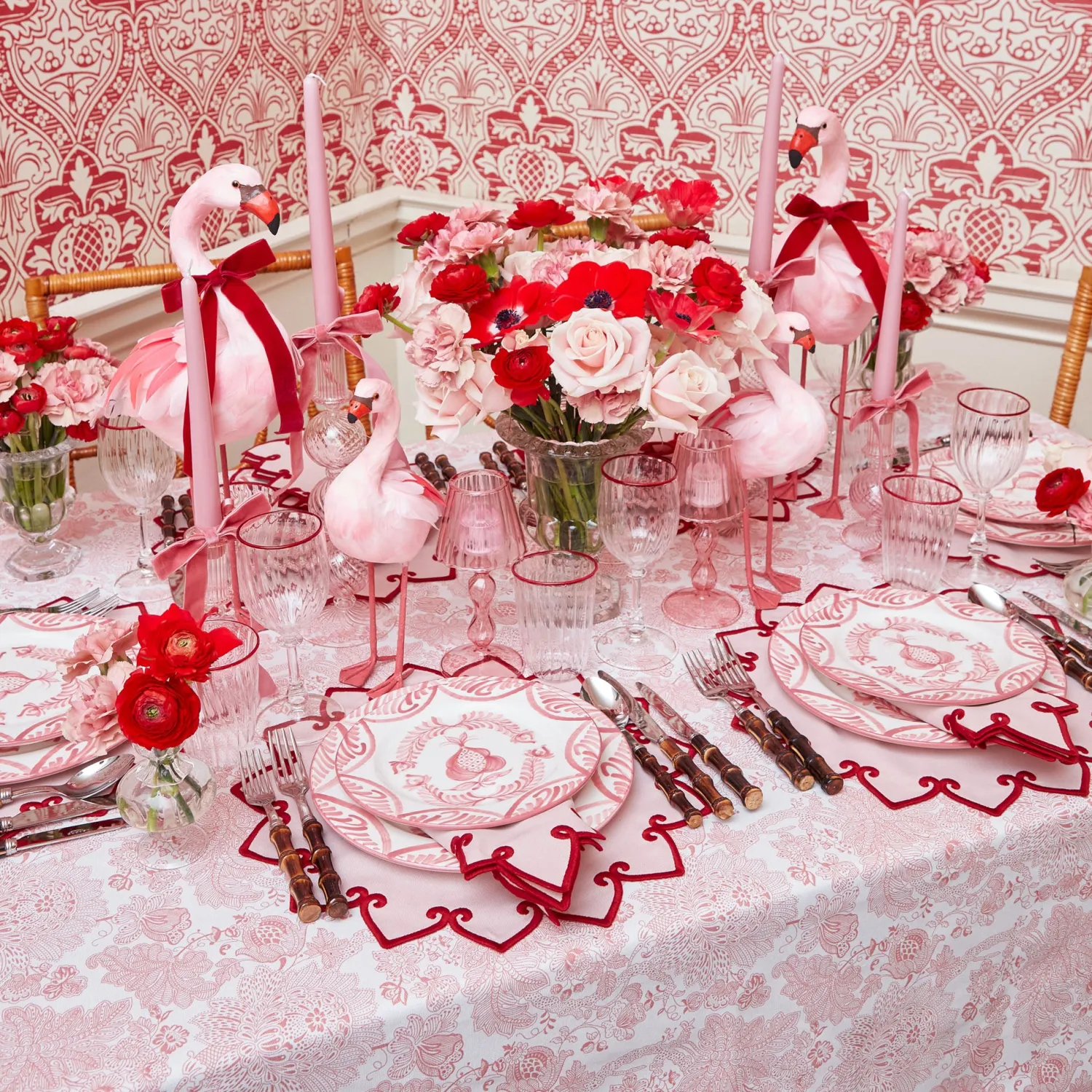 Mrs. Alice Pink Glass Lantern Tea Light Holder Set< Summer Candleware | Candle Holders