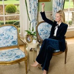 Mrs. Alice Putty Lacquer Side Table< Furniture