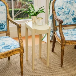 Mrs. Alice Putty Lacquer Side Table< Furniture