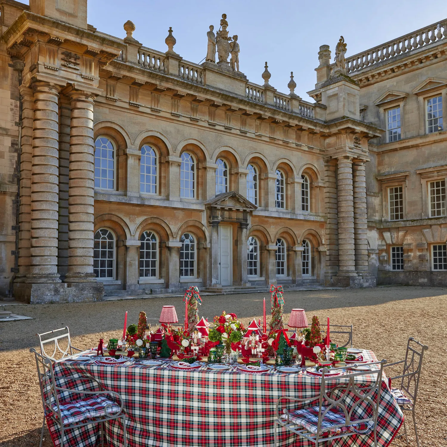 Mrs. Alice Red Bow Laurel Placemats (Set of 4)< Placemats