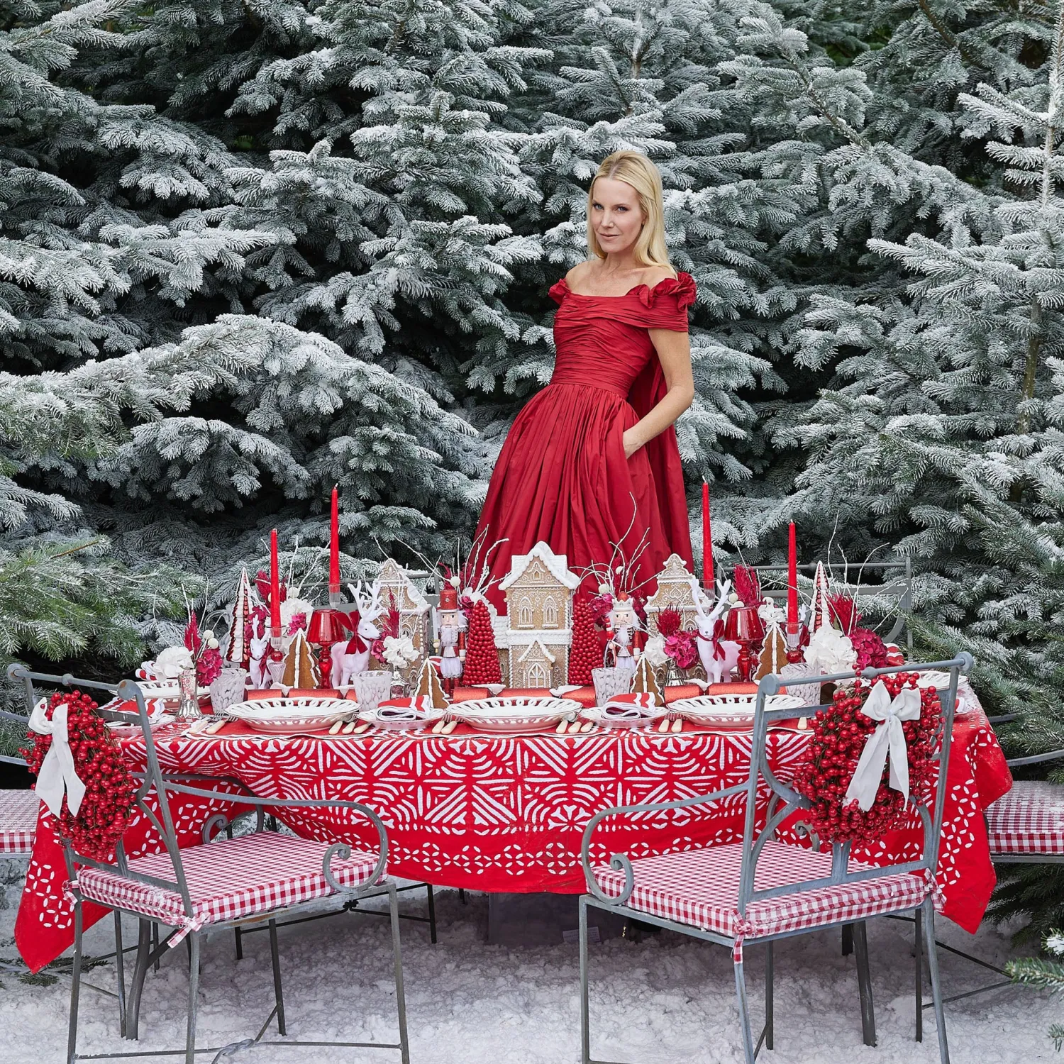 Mrs. Alice Red Glass Lantern Tea Light Holder (Pair) - 24 cm< Candle Holders | Tea Light Lanterns