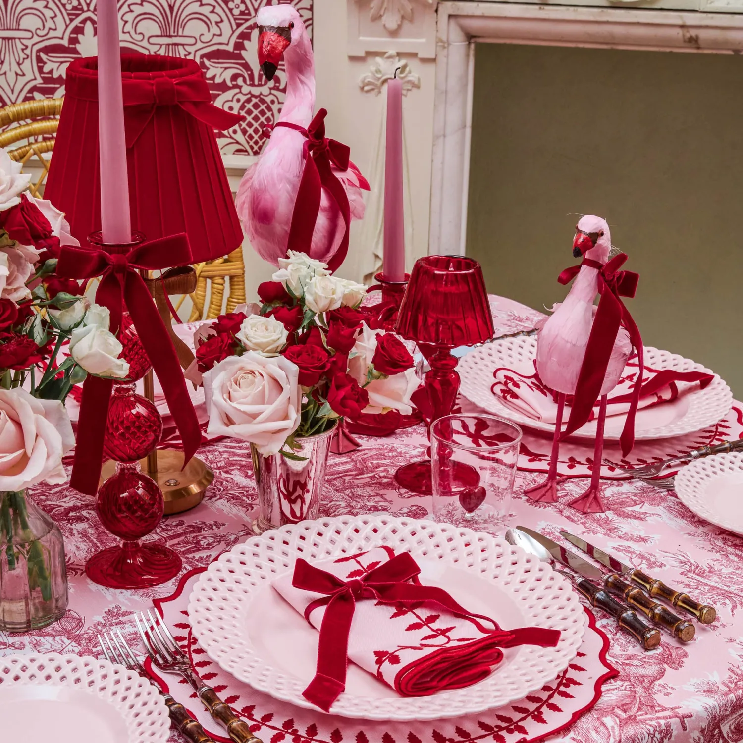 Mrs. Alice Red Glass Lantern Tea Light Holder (Pair) - 24 cm< Candle Holders | Tea Light Lanterns