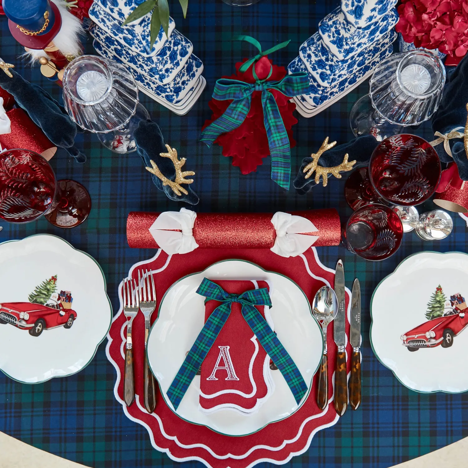 Mrs. Alice Red Glitter Crackers With White Velvet Bows (Set of 6)< Christmas Decorations