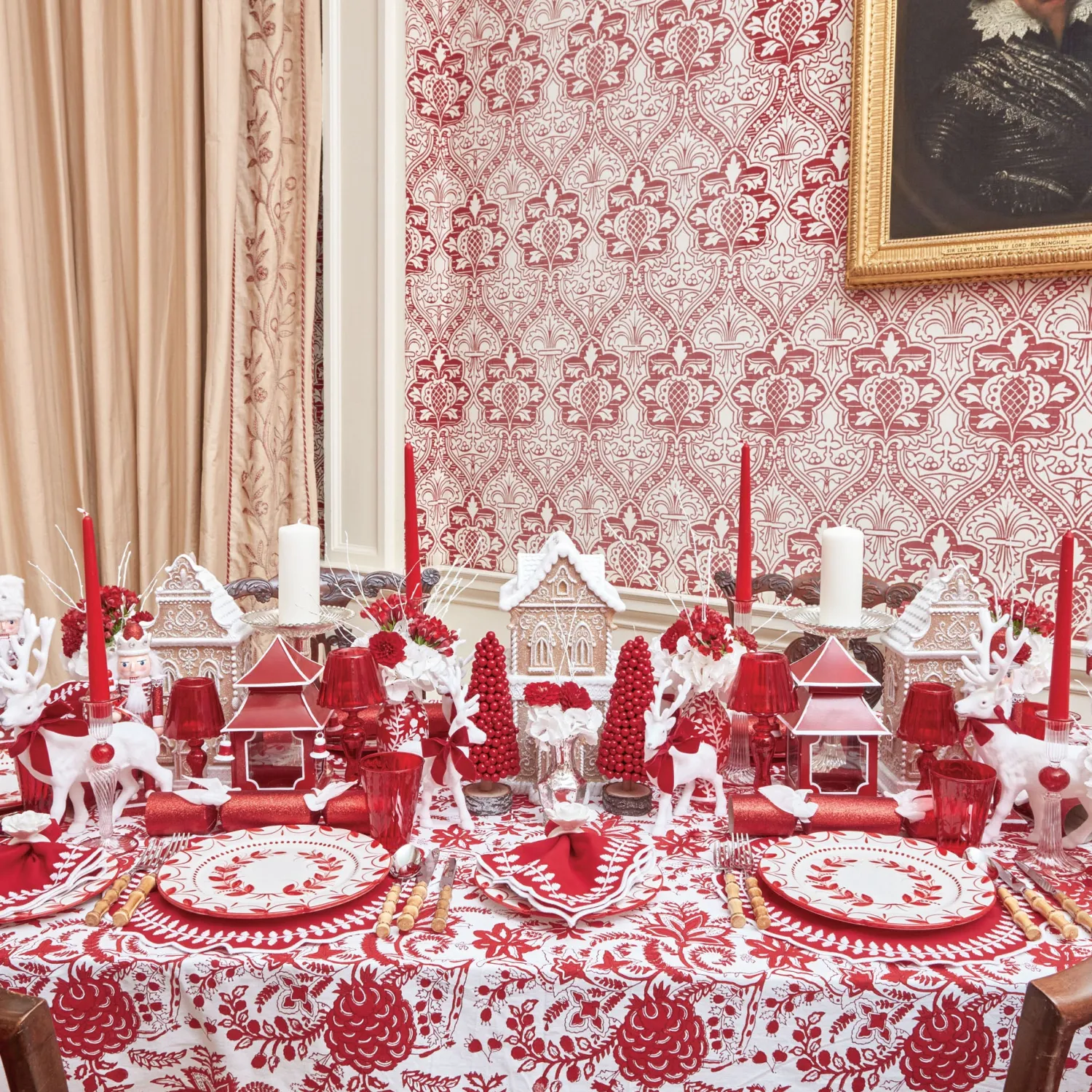 Mrs. Alice Red Glitter Crackers With White Velvet Bows (Set of 6)< Christmas Decorations