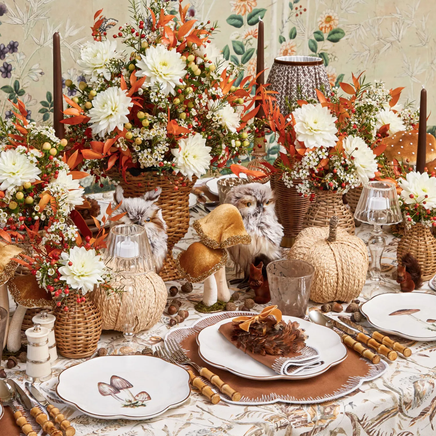 Mrs. Alice Scalloped Mushroom Dinner Plates (Set of 4)< Dinner Plates | Crockery Sets