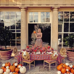 Mrs. Alice Scalloped Mushroom Dinner Plate< Dinner Plates