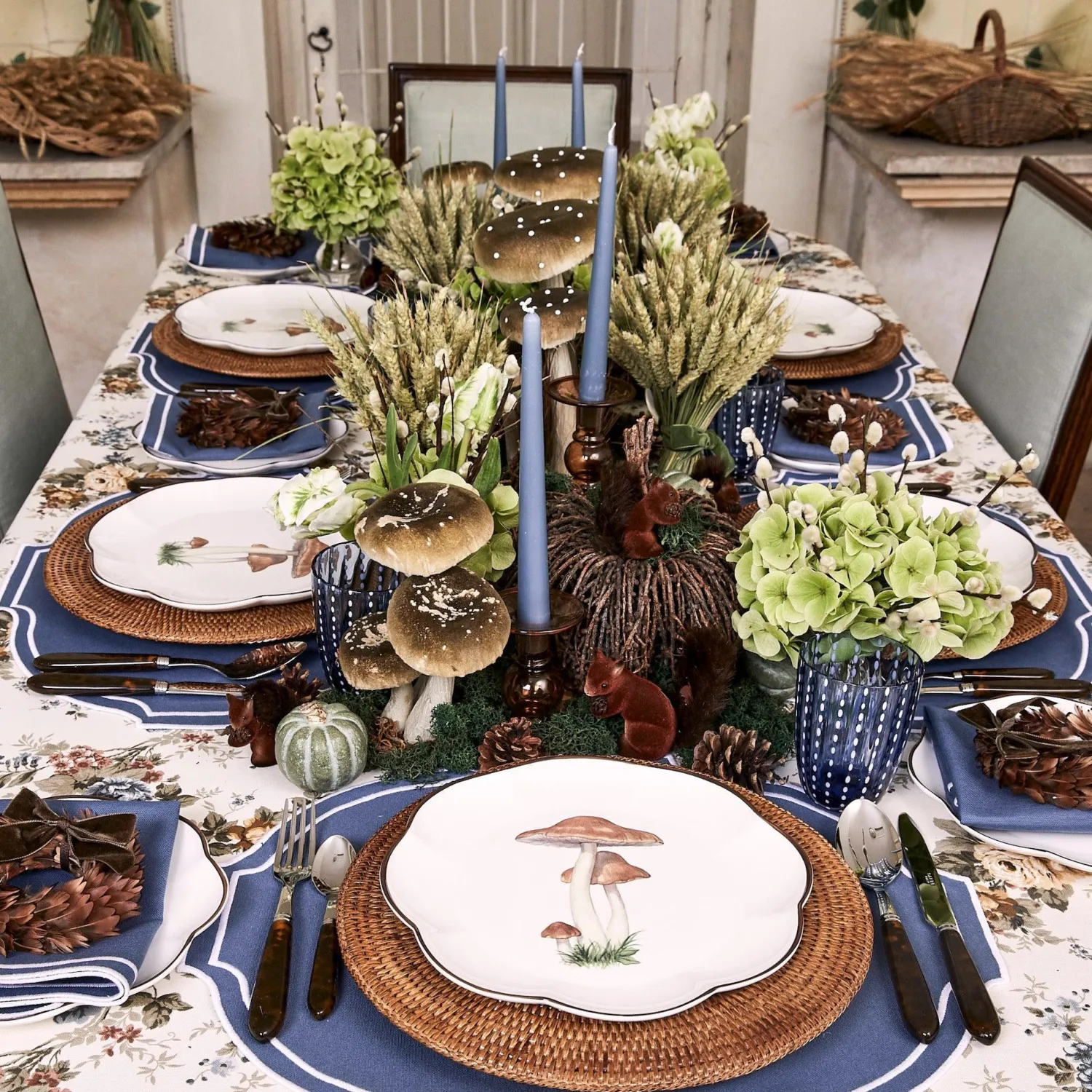 Mrs. Alice Scalloped Mushroom Dinner Plates (Set of 4)< Dinner Plates | Crockery Sets