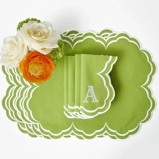 Mrs. Alice Serena Apple Green Scalloped Placemats & Napkins (Set of 4)< Summer Table Linen | Table Linen Sets