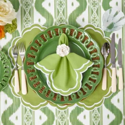 Mrs. Alice Serena Apple Green Scalloped Placemats & Napkins (Set of 4)< Summer Table Linen | Table Linen Sets