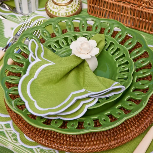 Mrs. Alice Serena Apple Green Scalloped Placemats & Napkins (Set of 4)< Summer Table Linen | Table Linen Sets