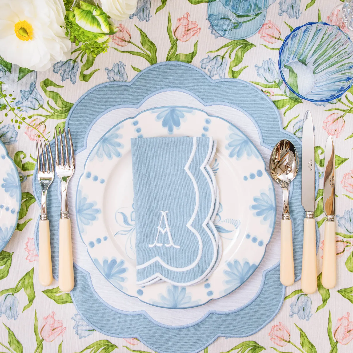Mrs. Alice Serena Appliqué Blue Napkins (Set of 4)< Napkins | Mrs. Alice Monogram