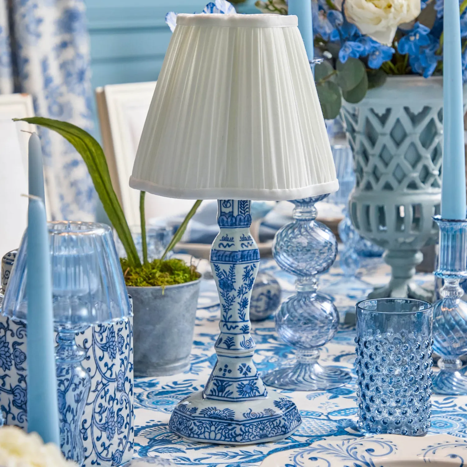 Mrs. Alice Serena Chinoiserie Rechargeable Lamp with Cream Shade (18cm)< Rechargeable Table Lamps | For Her