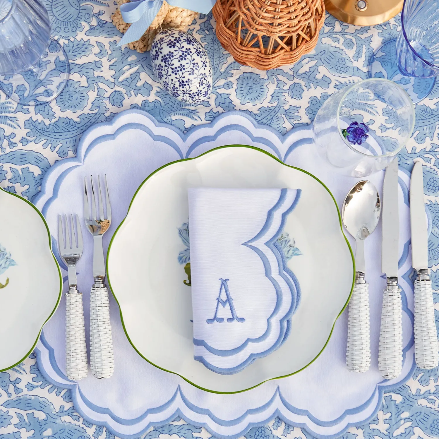 Mrs. Alice Serena White Placemats & Napkins (Set of 4)< Table Linen Sets | Mrs. Alice Monogram