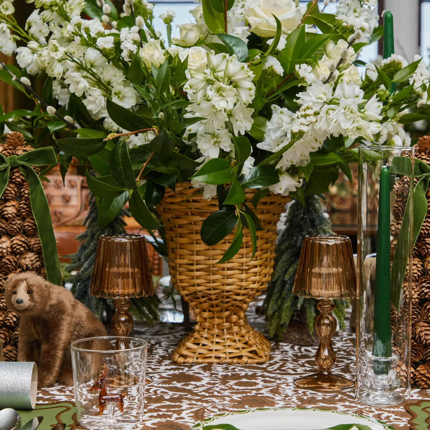 Mrs. Alice Small Rattan Urn Vase< Vases | Vases & Planters