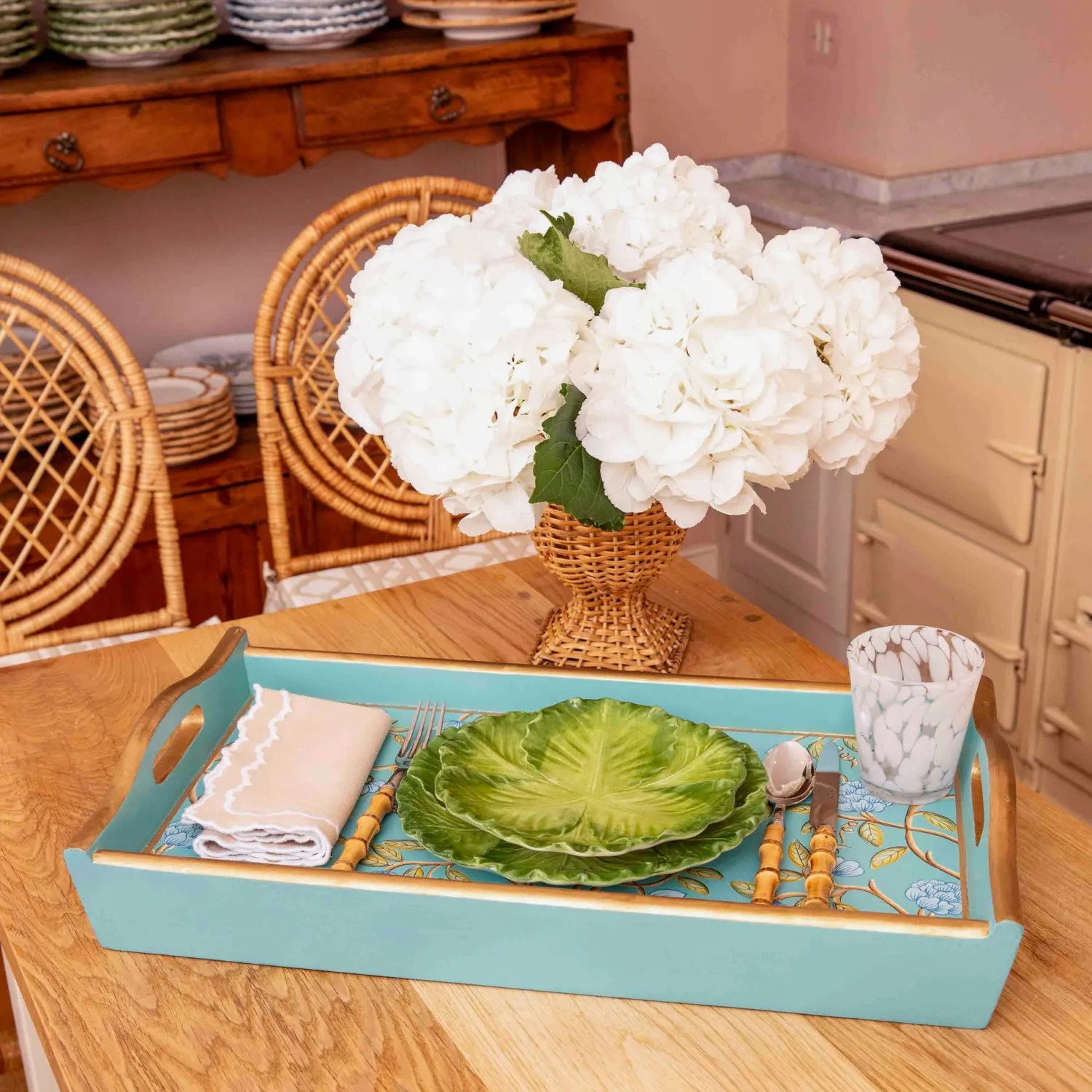 Mrs. Alice Small Rattan Urn Vase< Vases | Vases & Planters