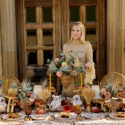 Mrs. Alice Small Rattan Urn Vase< Vases | Vases & Planters