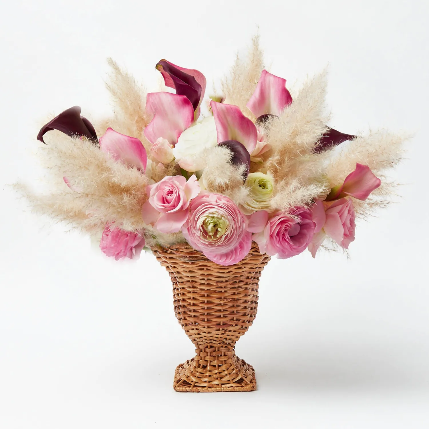 Mrs. Alice Small Rattan Urn Vase< Vases | Vases & Planters