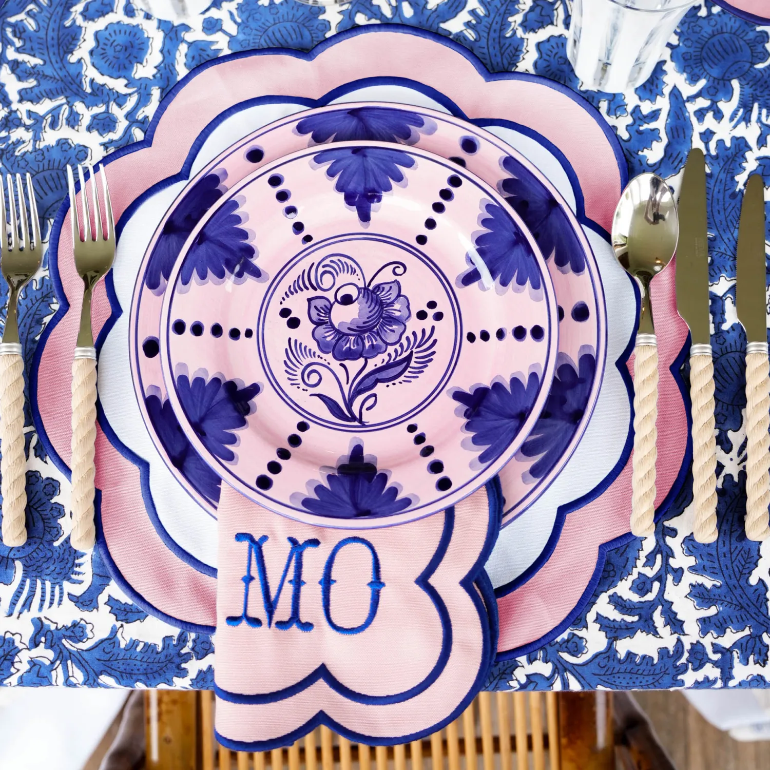 Mrs. Alice Sofia Pink Appliqué Placemats (Set of 4)< Placemats