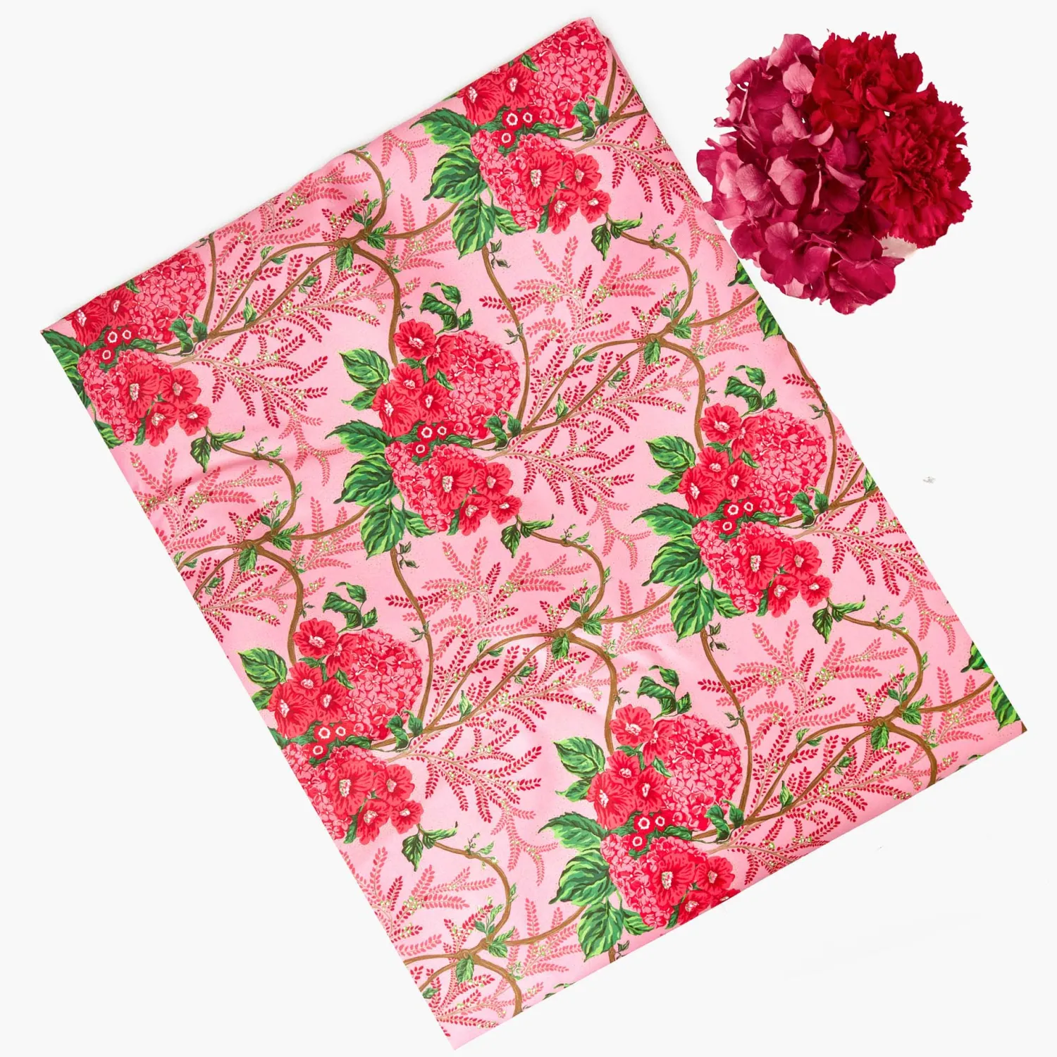 Mrs. Alice The Carolina Tablecloth< Tablecloths | For Her