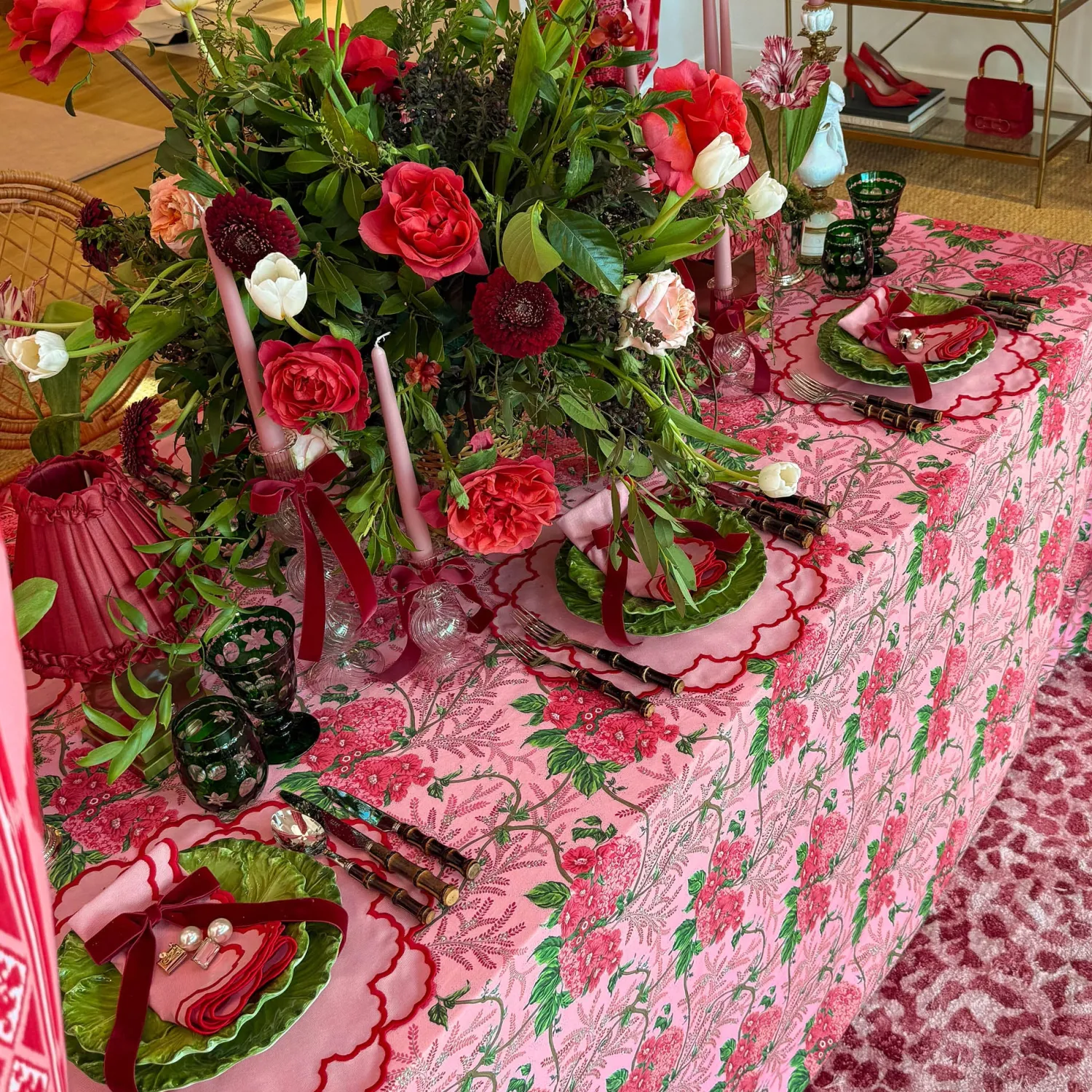 Mrs. Alice The Carolina Tablecloth< Tablecloths | For Her