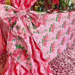 Mrs. Alice The Carolina Tablecloth< Tablecloths | For Her