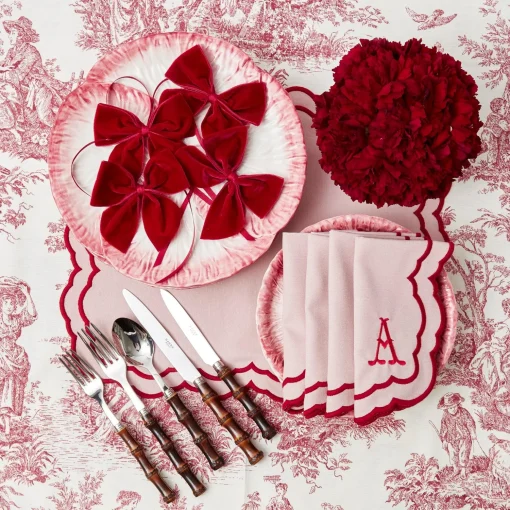 Mrs. Alice Valérie Pink Napkins (Set of 4)< Napkins | Mrs. Alice Monogram