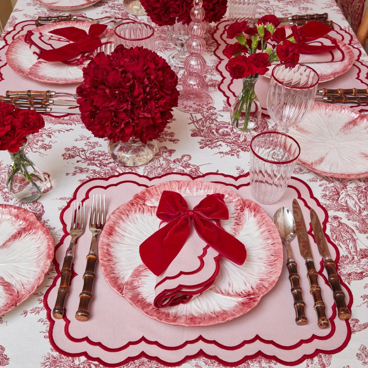 Mrs. Alice Valérie Pink Placemats (Set of 4)< Placemats