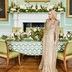 Mrs. Alice White & Gold Laurel Placemats & Napkins (Set of 4)< Table Linen Sets