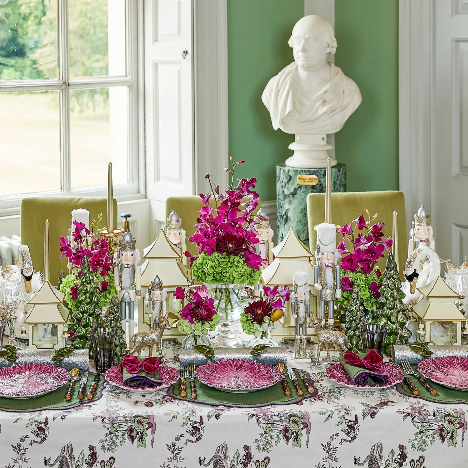 Mrs. Alice White & Gold Pagoda Lantern Set< Year-round Decorations | Christmas Decorations