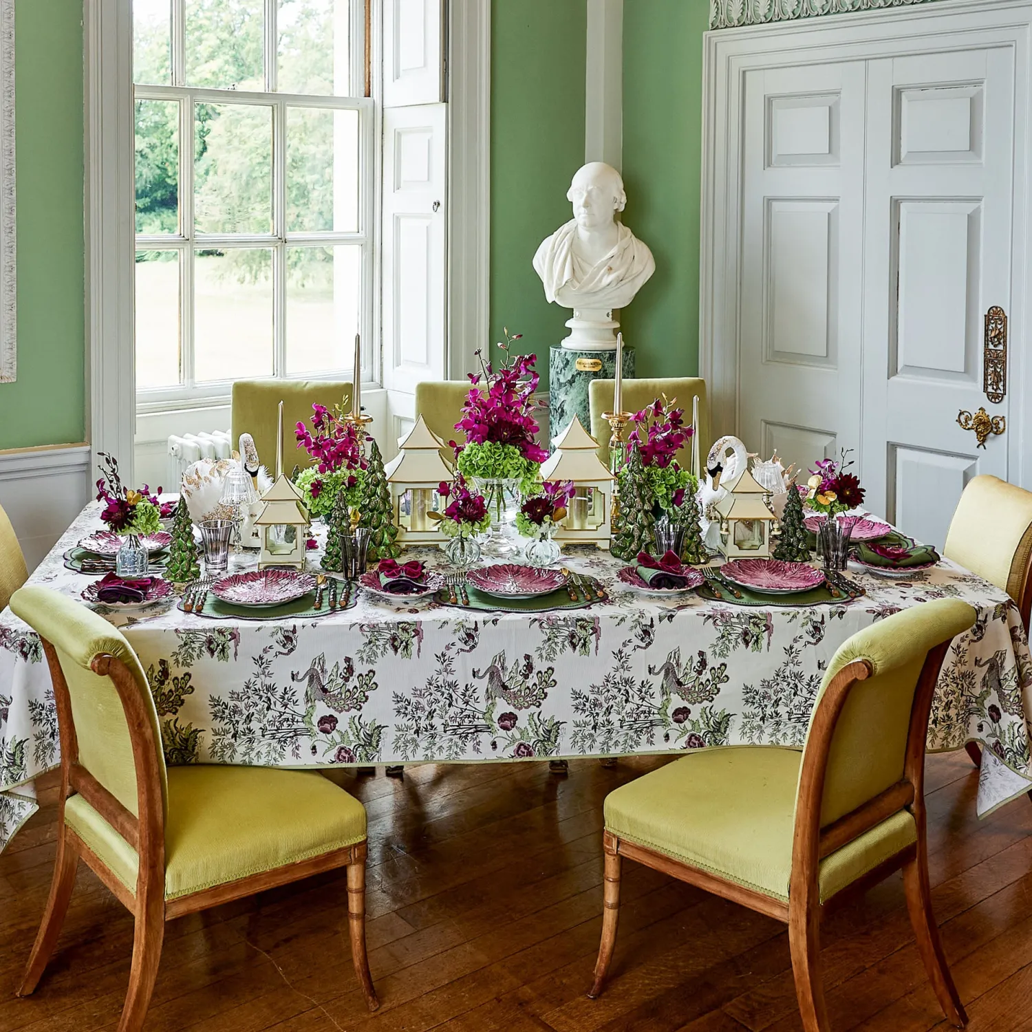 Mrs. Alice White & Gold Pagoda Lantern Set< Year-round Decorations | Christmas Decorations